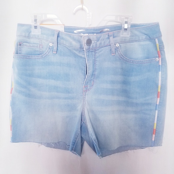 Seven7 Denim - Seven7 Denim Jean Weekend Short Raw Hem NWT